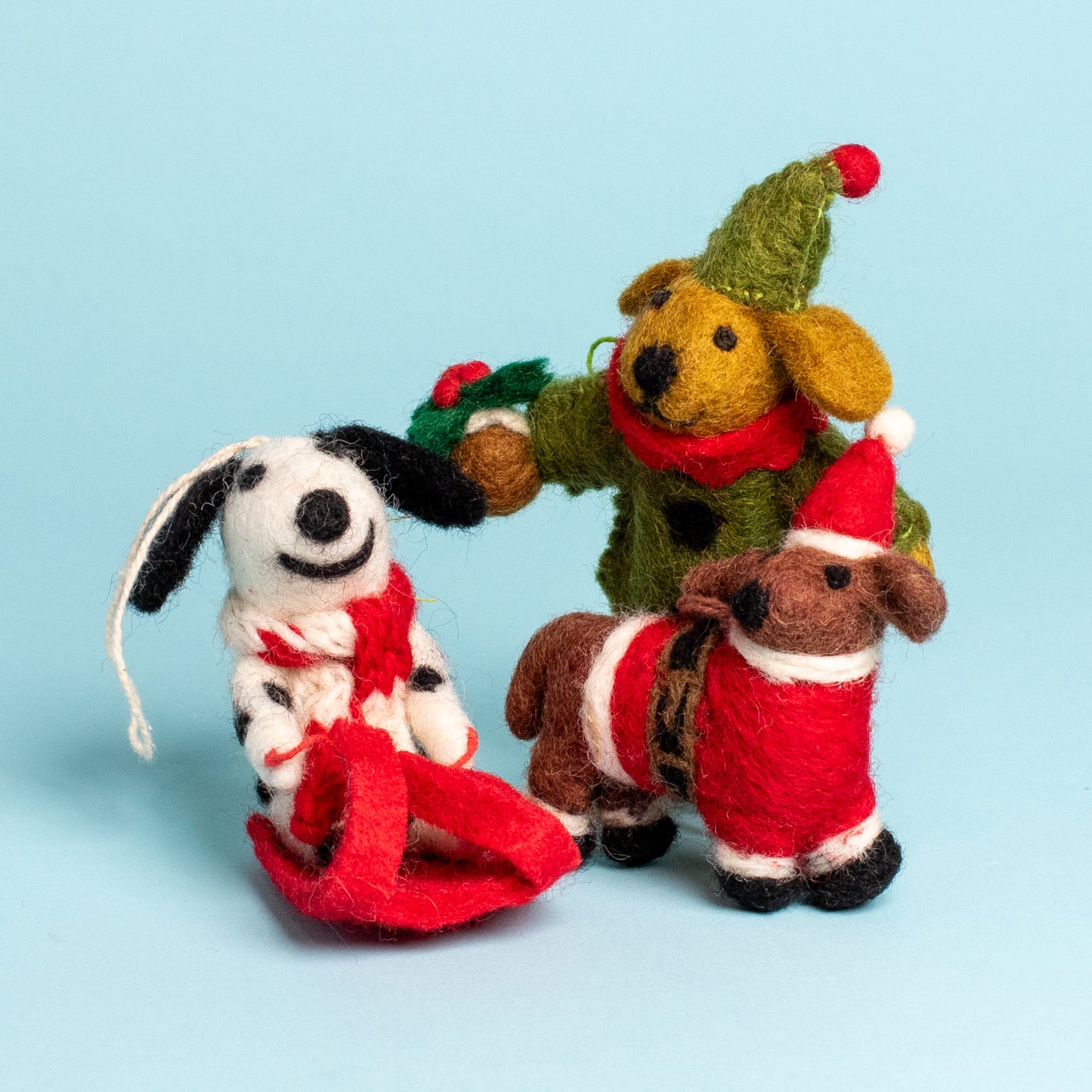 Handgefertigte Weihnachtsornamente aus Filz